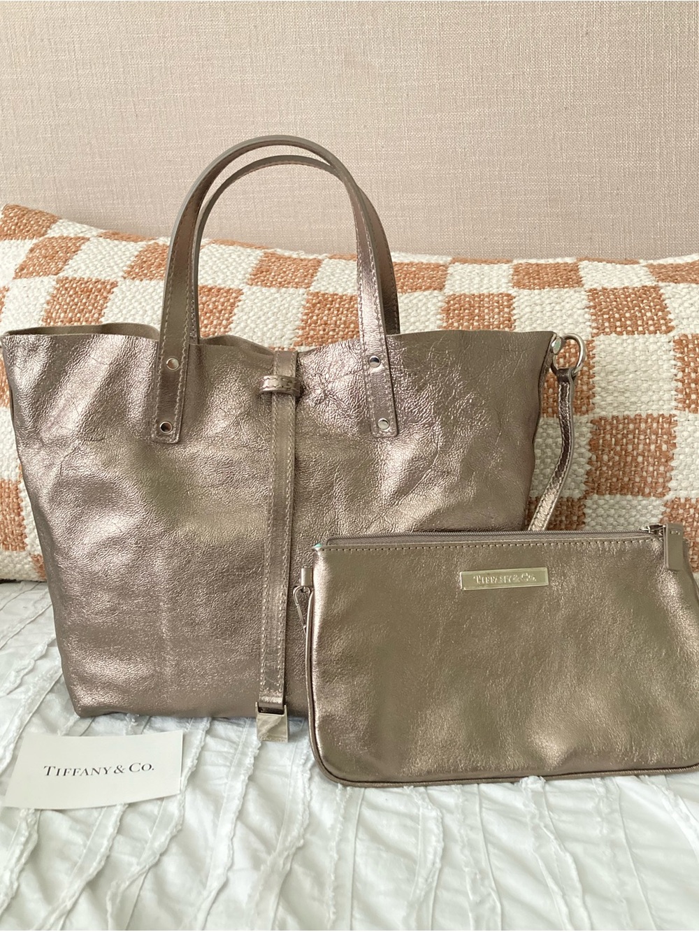 RETAILS $1700 LIKE NEW Tiffany and Co Reversible Tote Bag with Matching Pouch